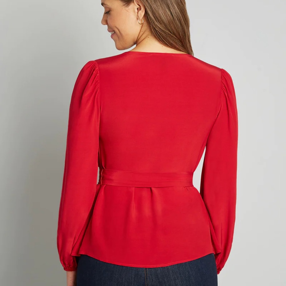 ModCloth As We're Wrapping Up Blouse - Picture 2 of 4
